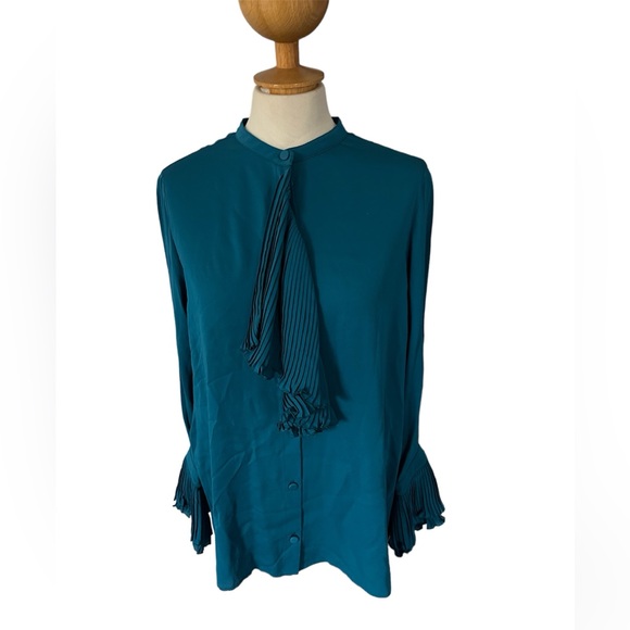 NWT Gucci silk mock neck ruffle sleeve blouse sz M/L IT 44 pleated button up - Picture 2 of 12